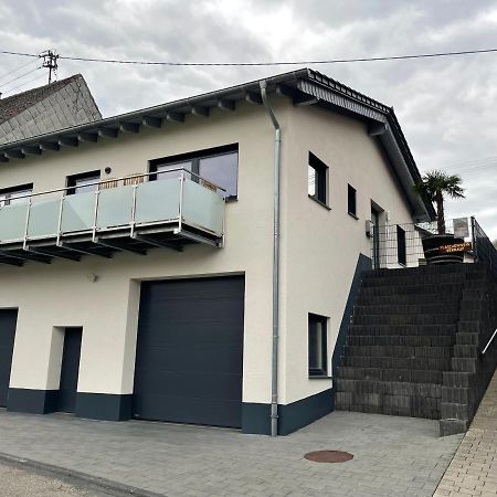 Ferienwohnung " Wein Unter Palmen " Neumagen-Dhron Εξωτερικό φωτογραφία
